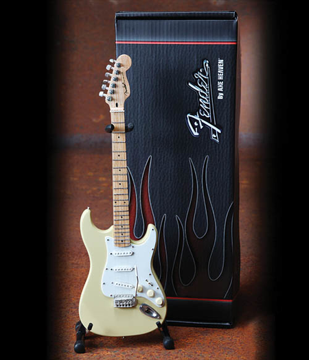 Fender™ Stratocaster™ – Cream Finish